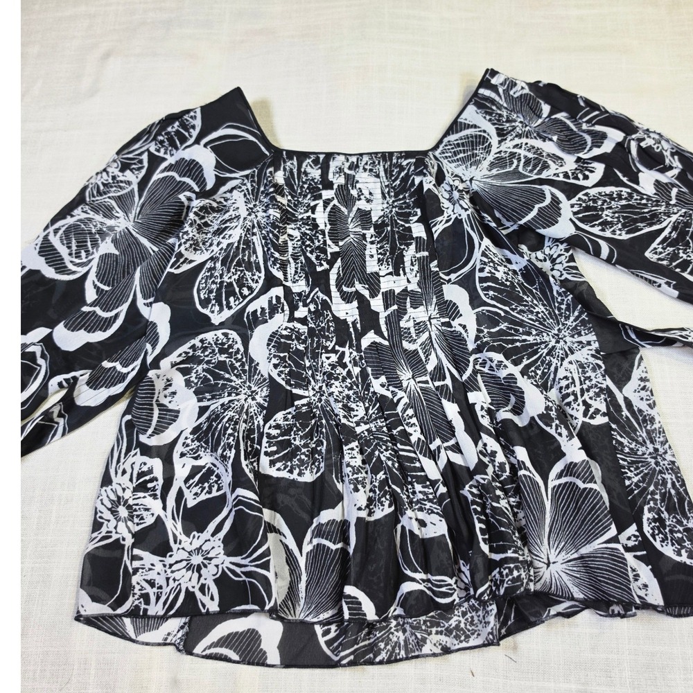 Ann Taylor LOFT Petites Black White Floral Pintuck Waist Tie Blouse XSP 0761
